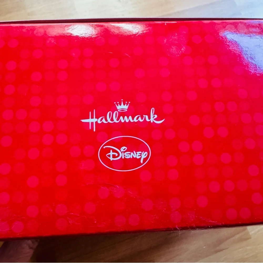 Hallmark disney snow
